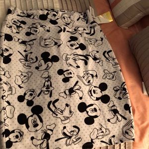 NWT Lularoe Mickey and friends Cassie skirt xl